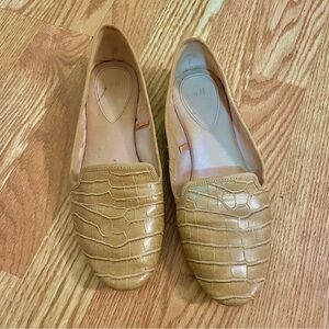 H&M Women's Tan Croc-Embossed Flats